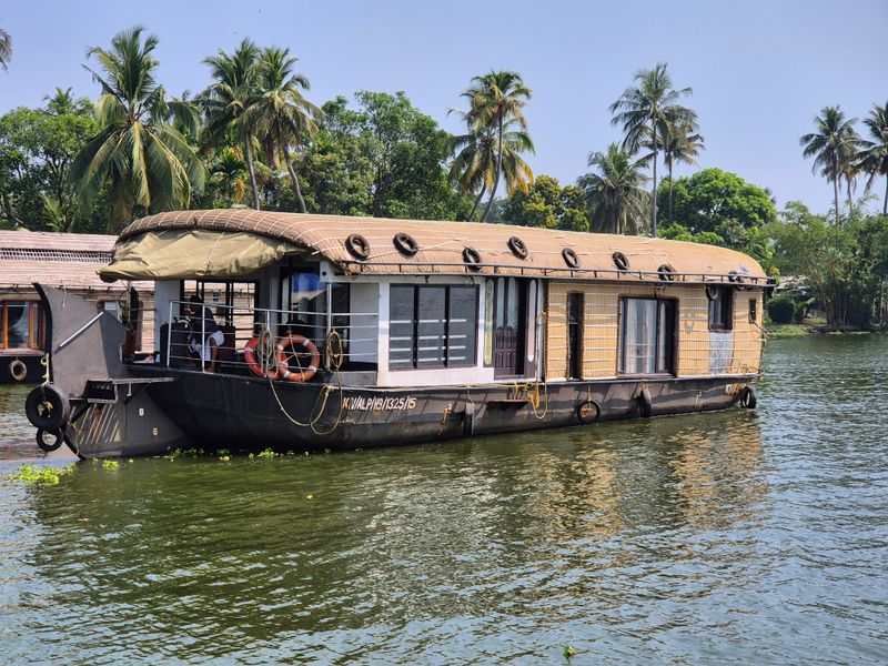 Kerala Backwaters Tour - Houseboat